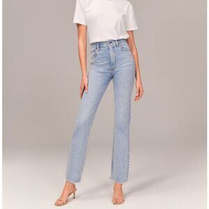 Abercrombie Ultra High Rise Ankle Straight Jean (Size 8)